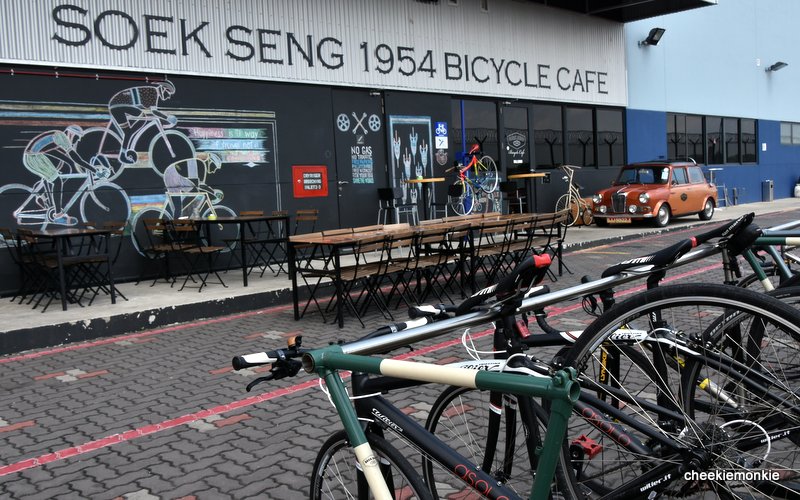 Bicycle discount themed cafe